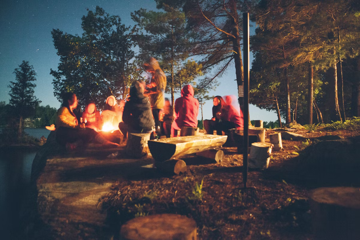 Suasana Asri Perkemahan Alam Terbuka Camping Ceria Batu Malang